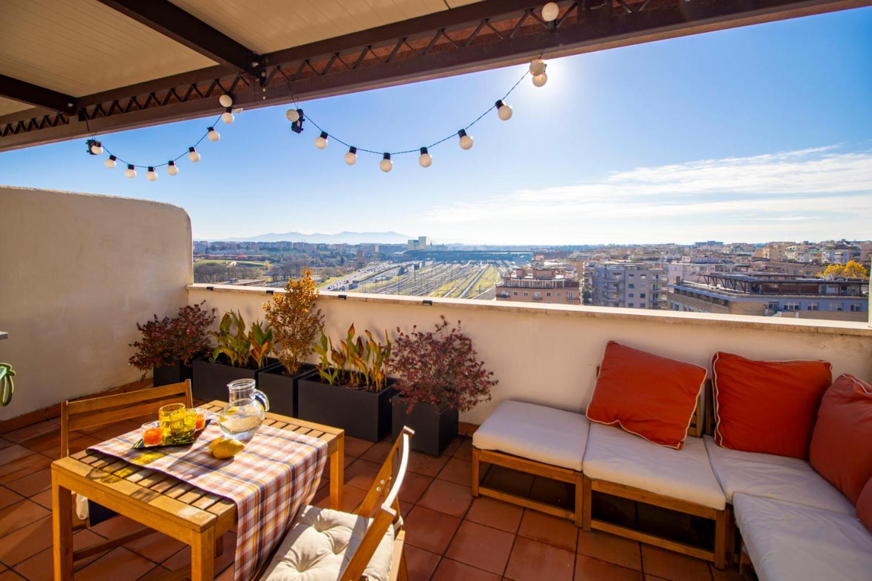Apartment Attico E Terrazza Con Vista Di Andrea Rom